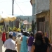 processie in straatje