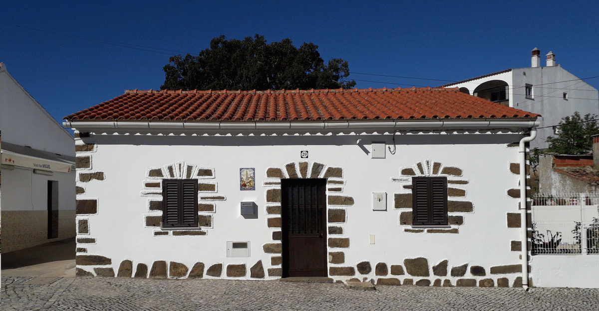 Traditioneel huis in Ameixial 