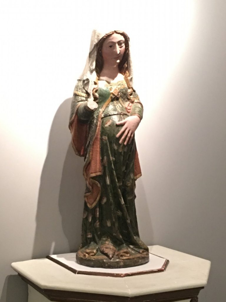 Beeld van de maagd Maria
