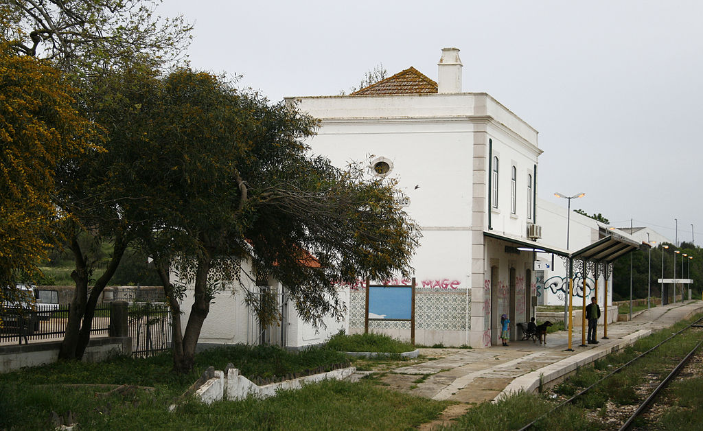 station van Mexilhoeira Grande