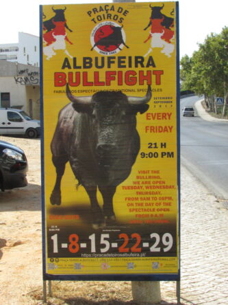 Affiche voor stierengevecht in Albufeira.