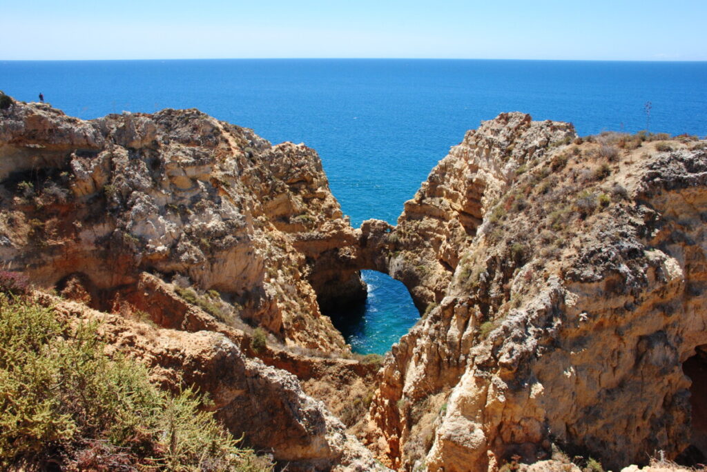 Ponte de Piedade met de spectaculaire rotsformaties langs de Atlantische Oceaan kust tussen Silves en Sagres