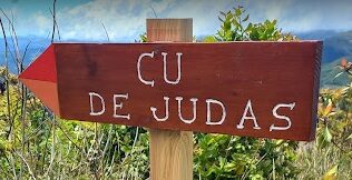 Bordje wat naar Cu de Judas verwijst