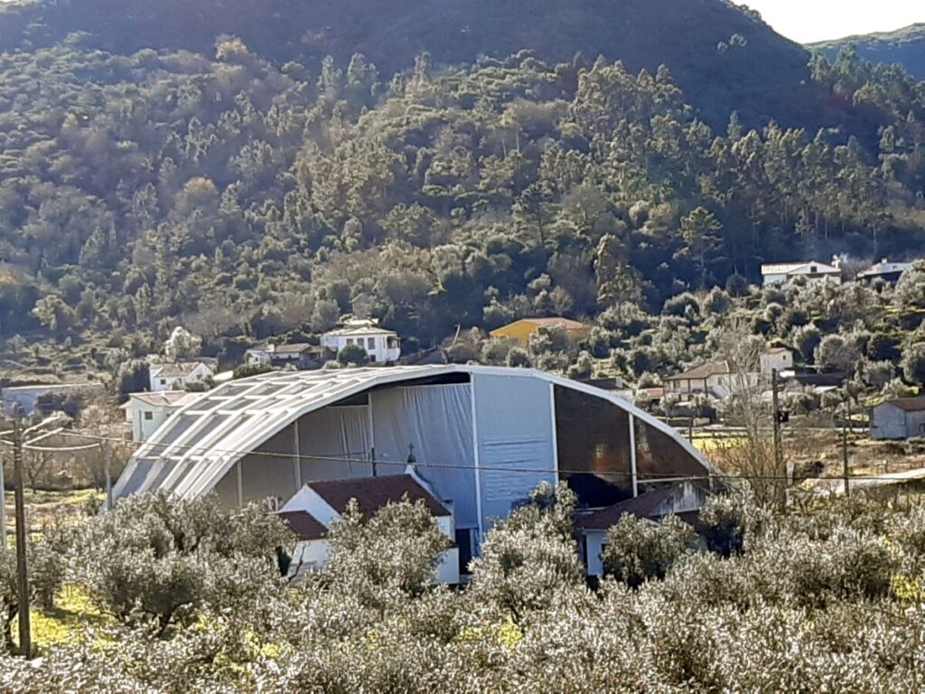 tent boven opgraving