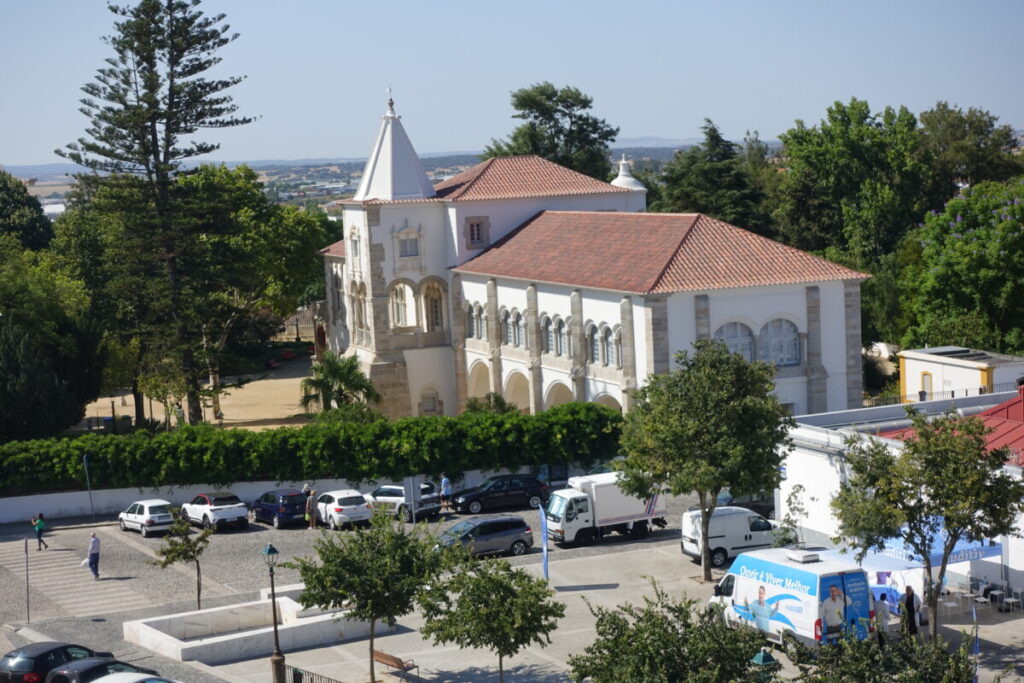 Het paleis van Manuel 1 met de Sint Franciscuskerk