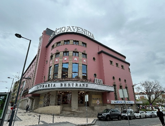 Aveiro: boekhandel Bertrand in Cine Teatro Avenida