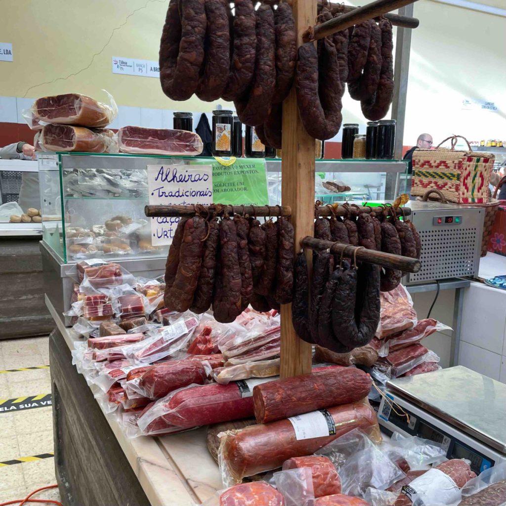 Vleeswarenkraam markt Seia