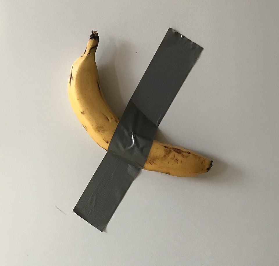 Comediante, banaan geplakt met ducttape.