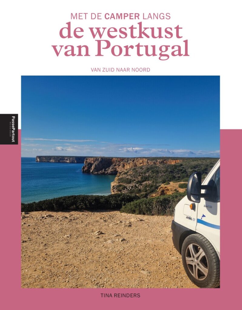 Kaft van het boek 'met de camper langs de westkust van Portugal' door Tina Reinders