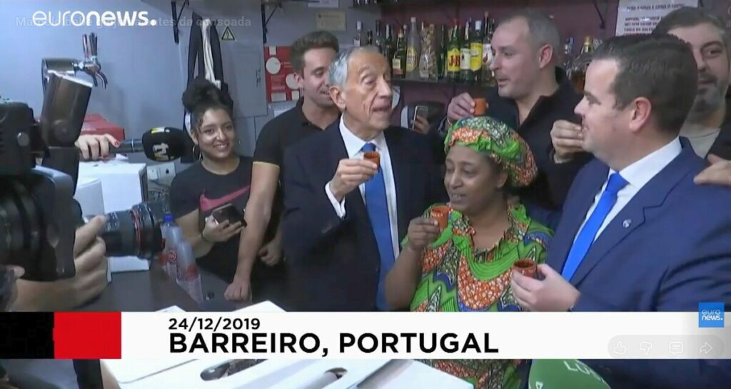 Marcelo drinkt een ginjinha