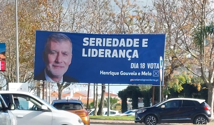 Verkiezingsposter op straat in Portugal