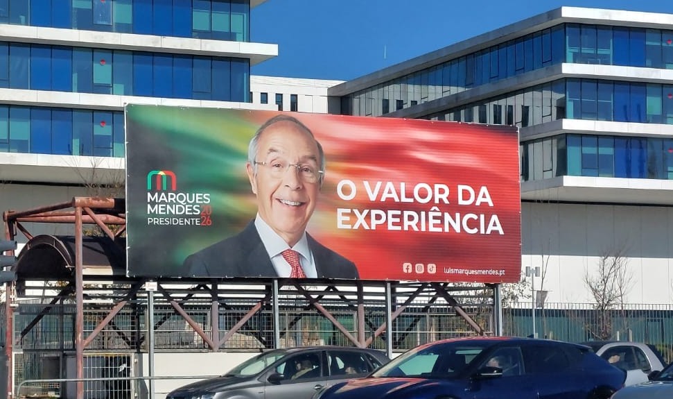 Verkiezingsposter op straat in Portugal