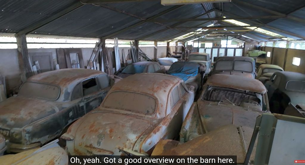 Still uit de YouTubeclip. Oude auto's.