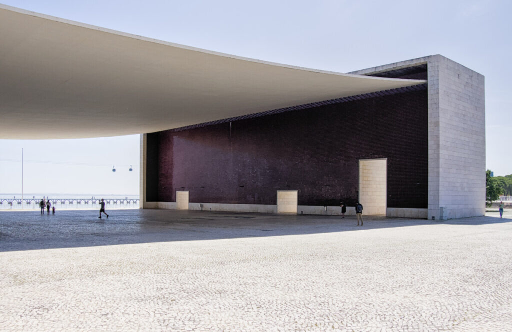 Een iconisch gebouw ontworpen en gebouwd door Vieira Siza voor de Expo '98.