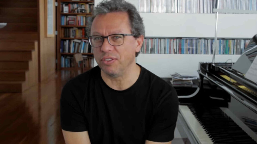 Mário Laginha voor zijn piano