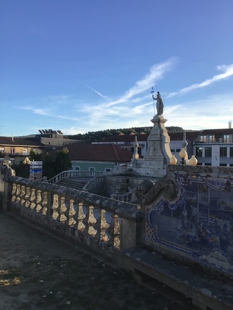 Standbeeld Gaius Apuleius Diocles in Lamego