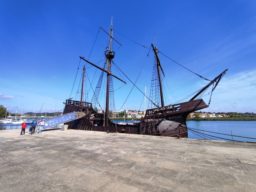 Replica Portugees 15e eeuws zeilschip (nau)