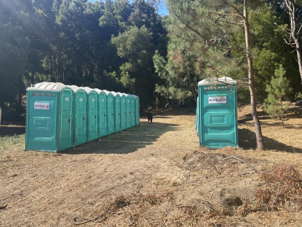 Latrines voor al die liters bier, water en fris